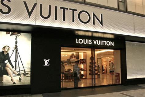 louis vuitton a roma negozi|louis vuitton rome reviews.